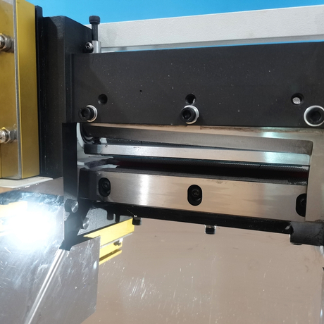 Automatic Gauze Bandage Cutting Machine 