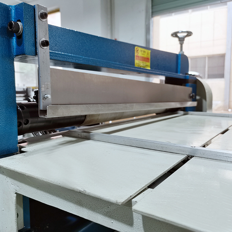 HX-1000FS Factory automation cowhide real leather slitting machine