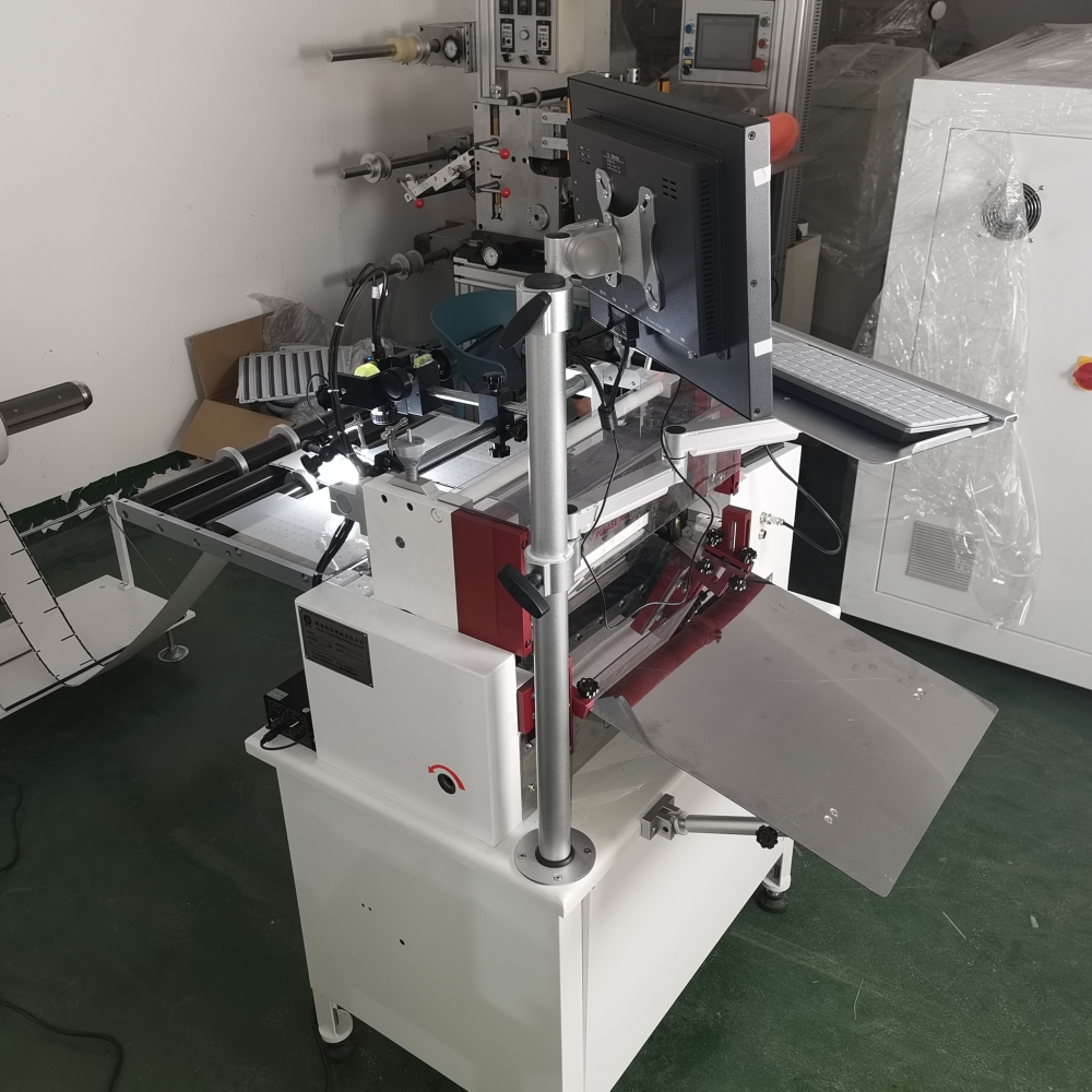 Precision vision system film cutting machine