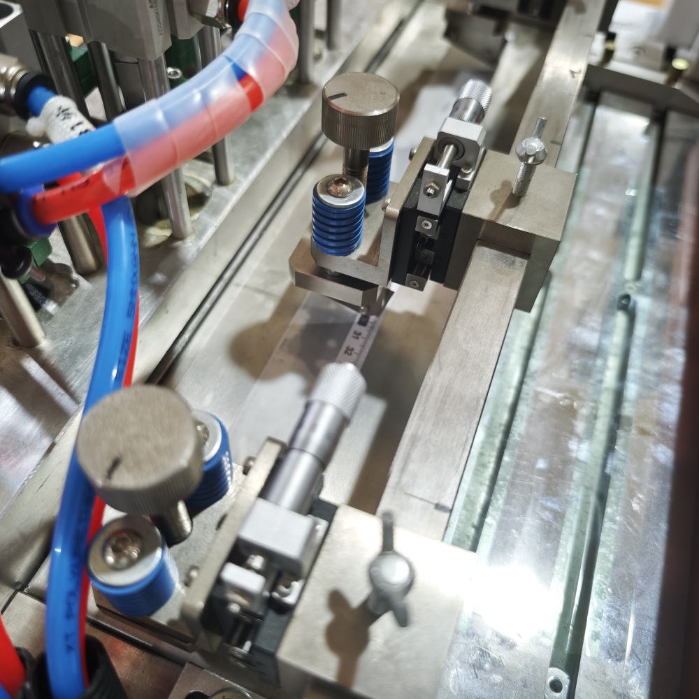 Automatic Film Roll To Sheet Cutting Machine Perforation Machine