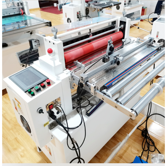 What is roll to sheet cutting machine?